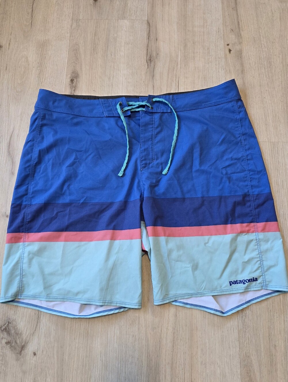 Patagonia Men's Hydropeak Board Shorts Size 34